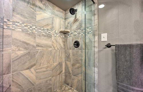 Golf Course and Lake Views Cozy Afton Condo! - Foto 21