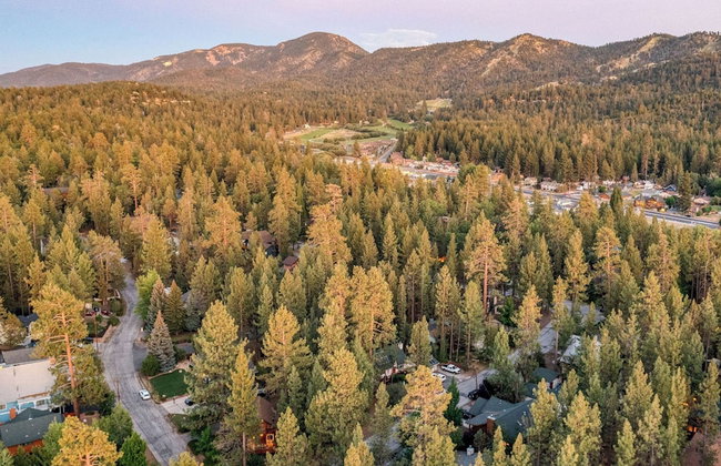 3mins to Lake, 5mins to Skiing Updated 4bdr Cabin Avalon Pines by Avantstay - Photo 65