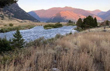 Quaint Vacation Rental with Madison River Views near Yellowstone in Southwest Montana - Foto 3