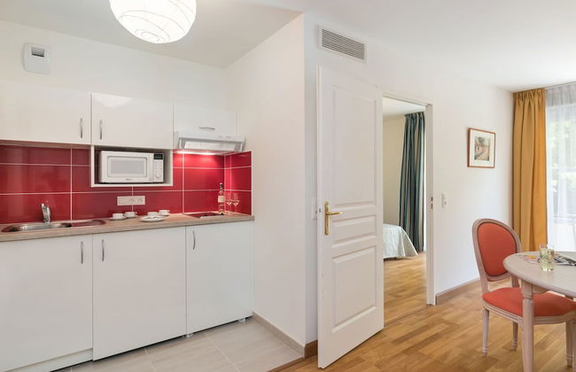 Home Médicis Les Petites Roches - Photo 7