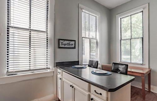 Mins from Downtown & Dining, Dauphin Darling 2 - Photo 8