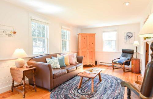 Walk to Water w Stunning Cove Views - Foto 7