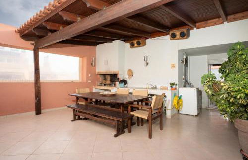 Maria's Airport Apartment, 4' metro, 10' airport, 15' beach, 40' city center - Foto 1