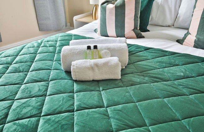 4 Bed House with Pool Table & Parking - Foto 32