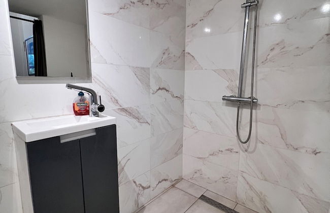 Chic Comfortable Loft and Natural Light - Photo 31