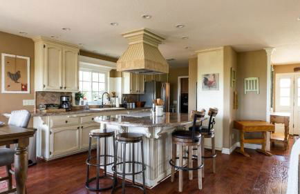 4.5 Acre Secluded Ranch w Panoramic Views • Fire Pit Olive Ranch by AvantStay - Foto 16