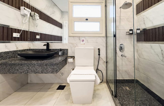 Xuru Stays I Posh & Panoramic 2bdr Rooftop 5 Min To Airport - Foto 16