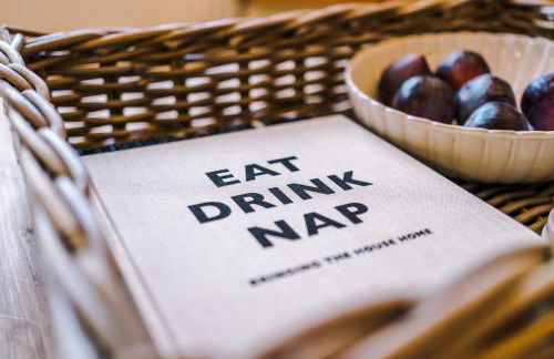 Country Charm Cottage Sleeps 4 & Free Parking - Photo 19