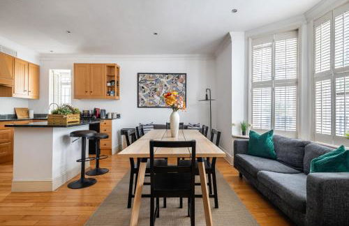 Relaxing and Spacious Kensington Apartment with Patio - Foto 3