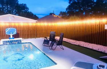 Lion of the Beach - Photo 20