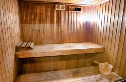Apartamento espetacular em Condomínio clube todo mobiliado - Foto 2