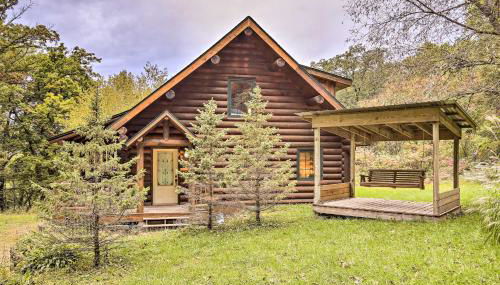 Splendid Family Cabin with Hot Tub and Grill! - Foto 3
