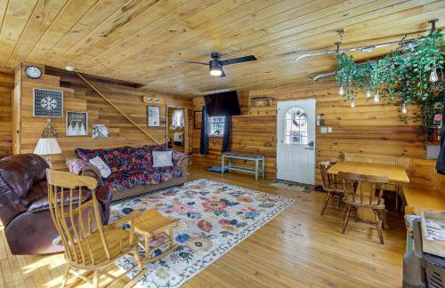 Family Cabin! Close to Greenbrier River and Snowshoe - Foto 8