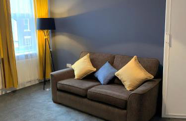 Heaton-Beautiful 3 Double Bedrooms Sleeps 6 Free Parking and Wifi - Foto 15