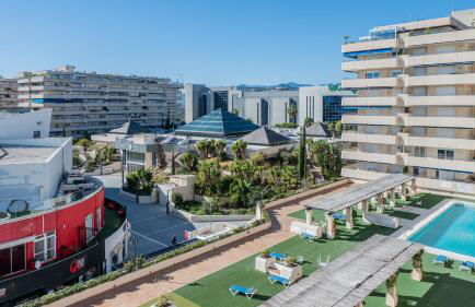 VACATION MARBELLA I Puerto Banus Sea Front, Best View, 24-7 Security, Pool - Photo 25