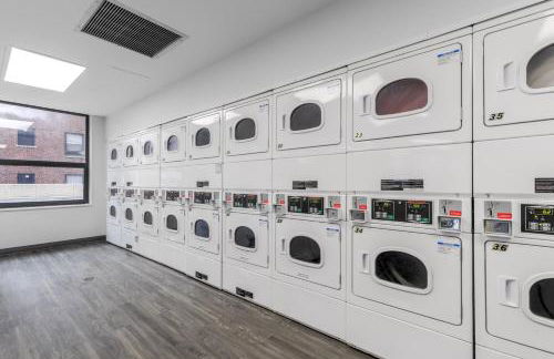 Gold Coast 2BR w Gym Pool nr Oak St Beach CHI-207 - Photo 22