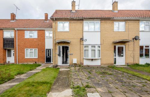 Remaj Serviced Accommodation, sleeps 7 & free parking - Foto 22