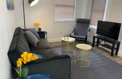 Contemporary 1-Bedroom Private Bungalow Walk to Armature & Riverwalk - Foto 23