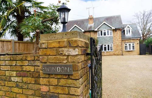 5 bedroom 3 bathroom house - Lyne Chertsey - Foto 2