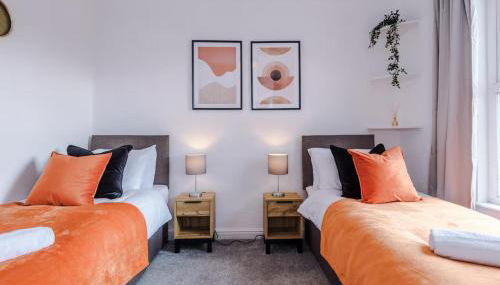 5BR House, Sleeps 10 guests - Free Parking - Business & Contractor Stays - Foto 4