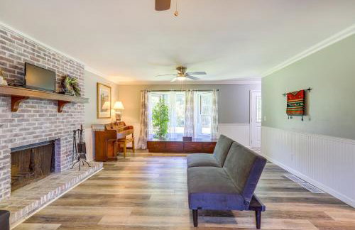 Dog-Friendly Fayetteville Home with Fenced Yard! - Foto 4