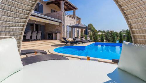 Holiday Home Tolles Ferienhaus in Deklići mit Privatem Pool by Interhome - Foto 3