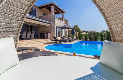 Holiday Home Tolles Ferienhaus in Deklići mit Privatem Pool by Interhome - Foto 3