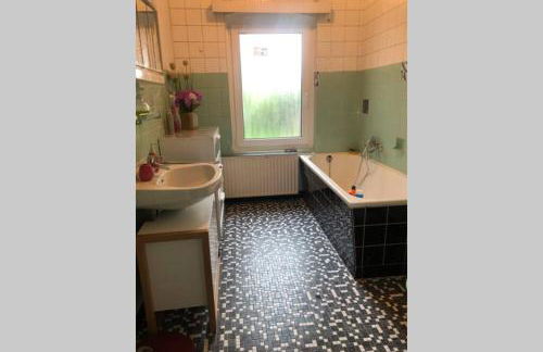 Ahmed Al-Hamadani - Photo 27