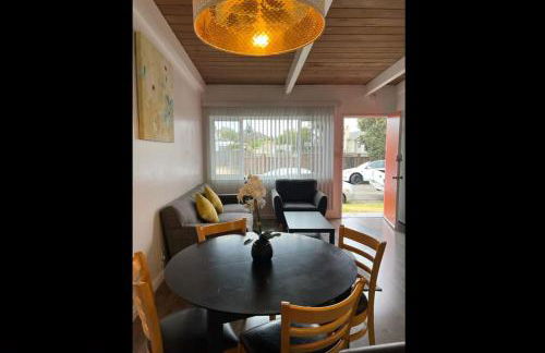 New 2BR Home w Parking Laundry in 580-80 - Foto 62