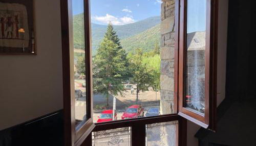 Apartaments Pirinenc - Foto 5, Garden view