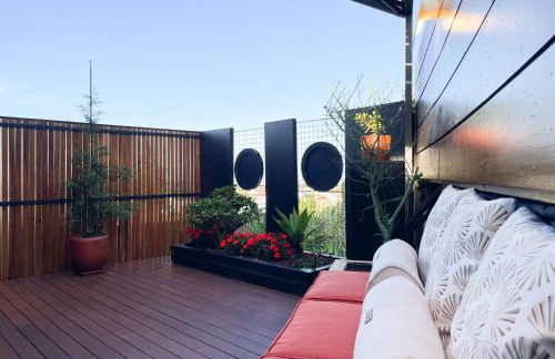 Dark Studio - Photo 33