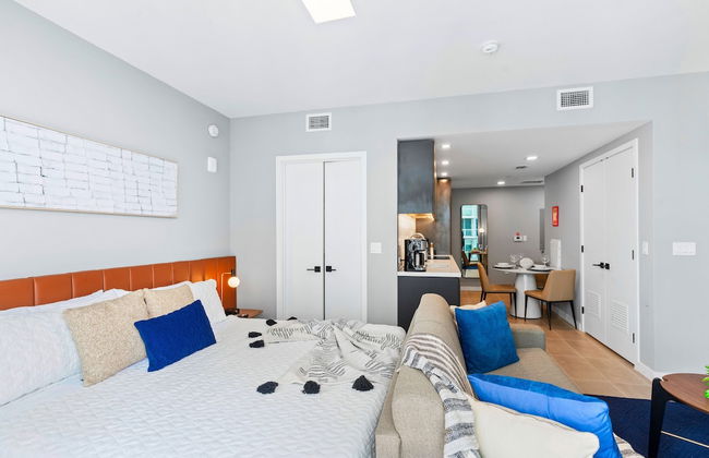 Modern High-Rise Condo with Pool/Gym, in Central DT MIAMI! - Photo 29