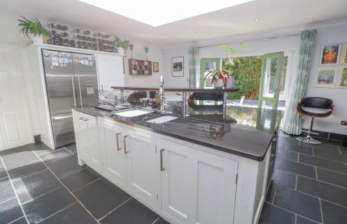 Cornerstone - Photo 10