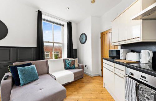 Simple 2 Bed in Central Dewsbury -Sleep 4 - Foto 14