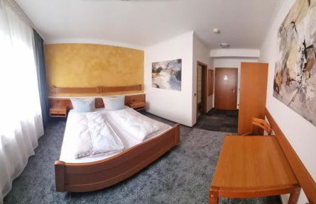 Doppelbett - Gästezimmer - 11min von Gießen 8,4km in Fernwald-Steinbach - Foto 7