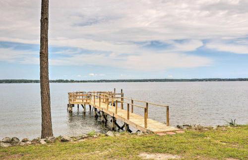 Gilbert Lakefront Retreat with Private Dock! - Foto 29