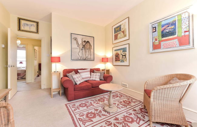 Smart 2 bedroom flat near Pimlico Tube - Photo 33