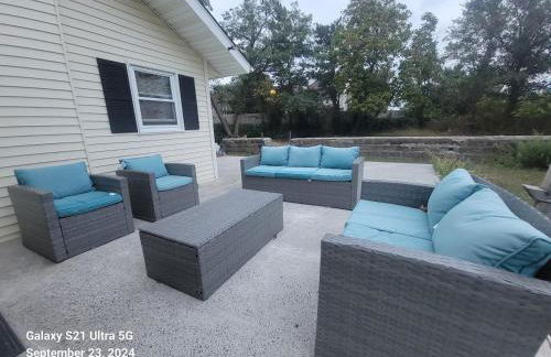 Beach house - 3BR Beach Gem - 30ft to Sand & Walk to Amusement Park - Foto 40