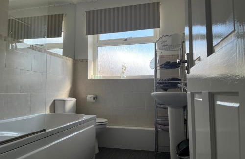 The Brook House - Spacious 3 Bed Home From Home in Burton - Foto 13