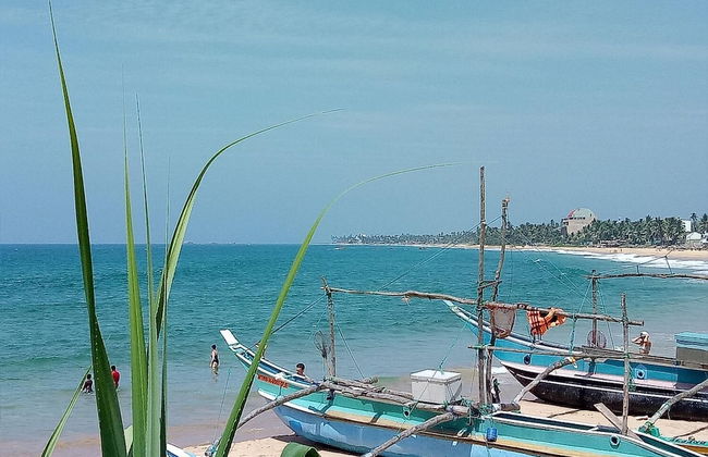 Githmini Beach Guest House & Toures - Foto 12