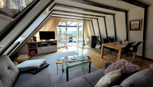 Wohlfühloase in der Eifel mit Weitblick in die Natur, Seenähe, Poolnutzung, Minigolf, Tennis und vieles mehr - Photo 5