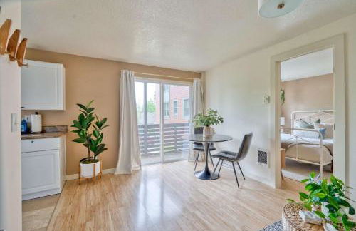 Stay Portland - Adorable Bright 1 Bed Near OHSU - Photo 15