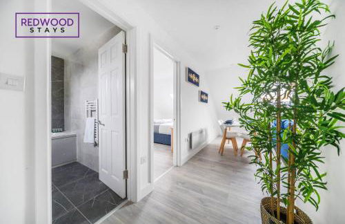 Centrally Located Serviced Apartments in Aldershot Town Centre, Free WiFi By Redwood Stays - Foto 19