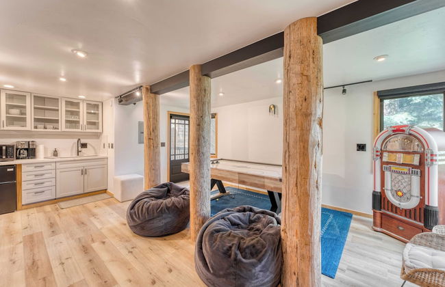 Lake View, Firepit, Game Room Remodeled Lake Tahoe Luxury Cabin by Avantstay - Foto 47