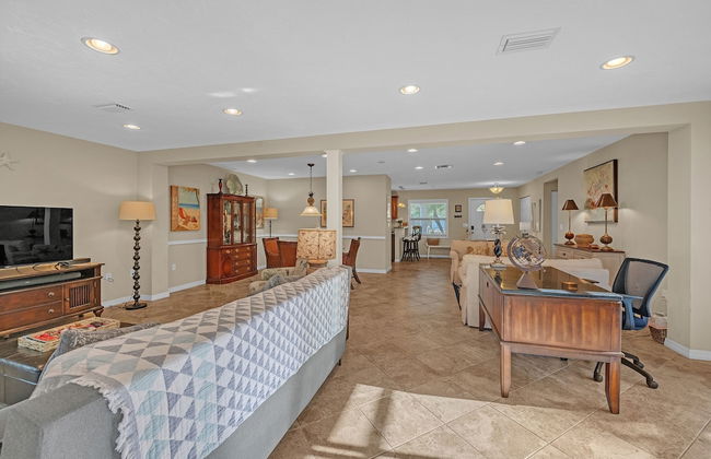 Comfy Home W/ Heated Pool Near Siesta Key Beach 2 Bedroom Home - Foto 13