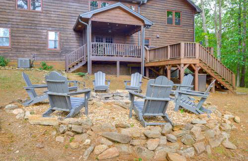 McDonough Escape with Private Hot Tub and Game Room! - Foto 1