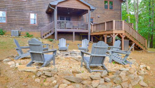 McDonough Escape with Private Hot Tub and Game Room! - Foto 1