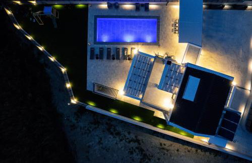 Del Sur Luxury Villa, Heated Pool & Utter Privacy, By ThinkVilla - Foto 22