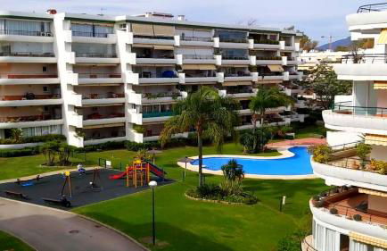 Apartamento en Marbella junto a campos de golf - Photo 2