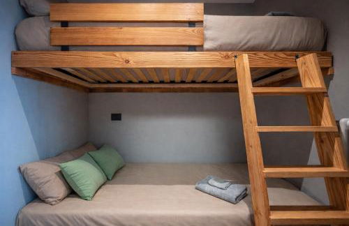 Luxury 9-Bed Apartment Steps from Ski Slopes with Parking & Ski Box - Foto 19